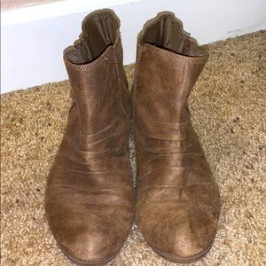 Light brown ankle boots
